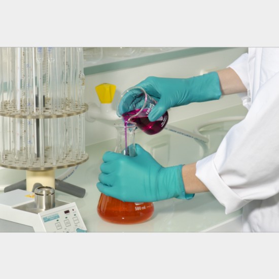 SOLO 977 Nitrile Glove (Pack/100)
